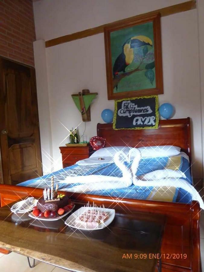 Casa Cultural Mindo Otel Dış mekan fotoğraf